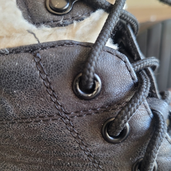 MIA Girl Faux Shearling Ankle Boots, Kid Girls size 6, Black & White - Picture 9 of 12